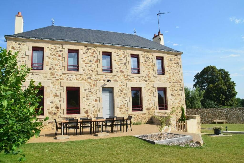 Gite La Dortiere S'Amuse, Magnifique Maison De Maitre 12Min Du Puy Du Fo Villa Sevremont Luaran gambar