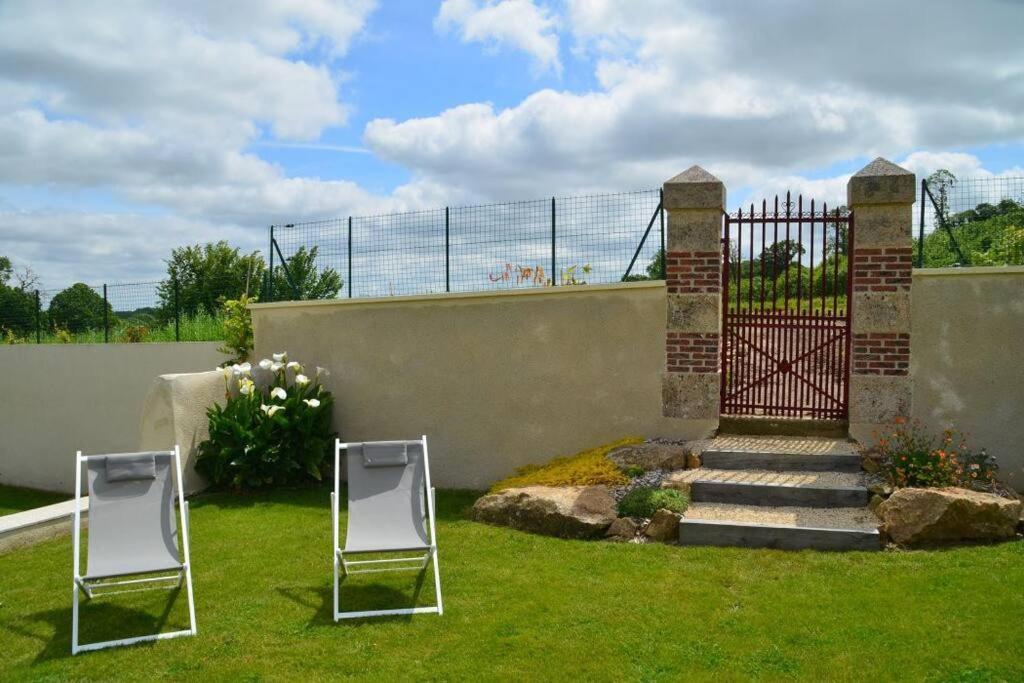 Gite La Dortiere S'Amuse, Magnifique Maison De Maitre 12Min Du Puy Du Fo Villa Sevremont Luaran gambar