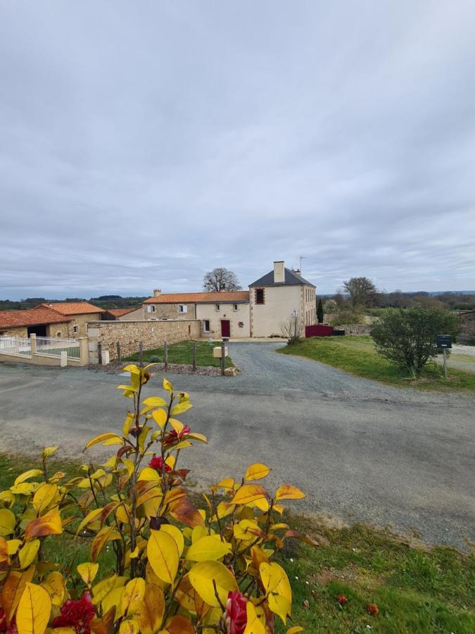 Gite La Dortiere S'Amuse, Magnifique Maison De Maitre 12Min Du Puy Du Fo Villa Sevremont Luaran gambar